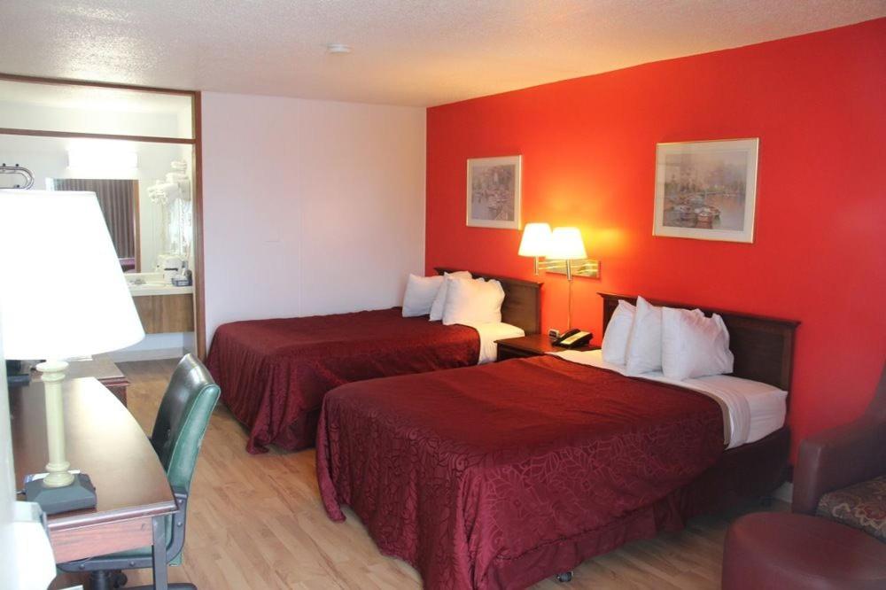 Deluxe Double Room interior